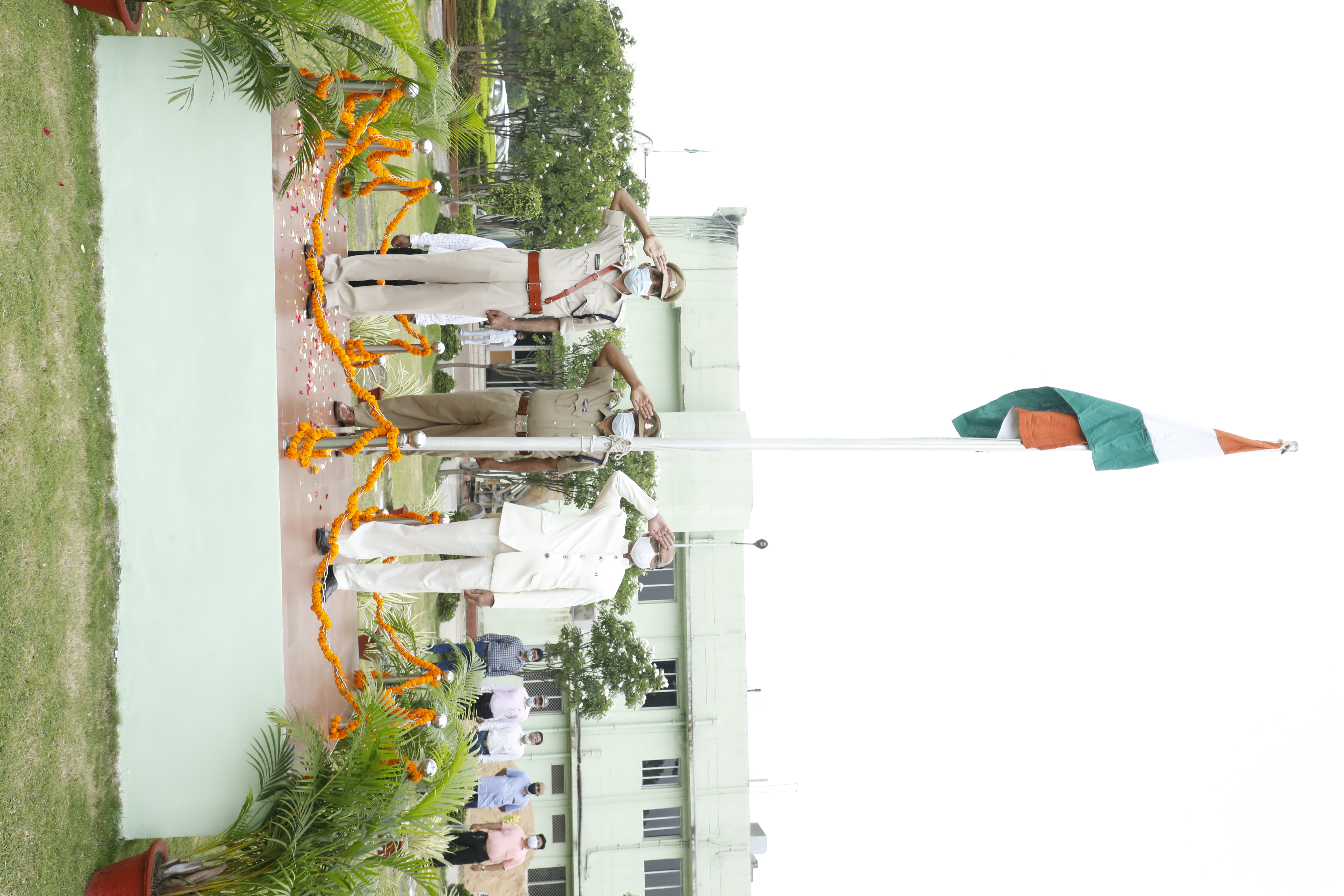 विधान सभा सचिवालय में स्वतंत्रता दिवस उत्साह, उमंग एवं उल्लास के साथ म...