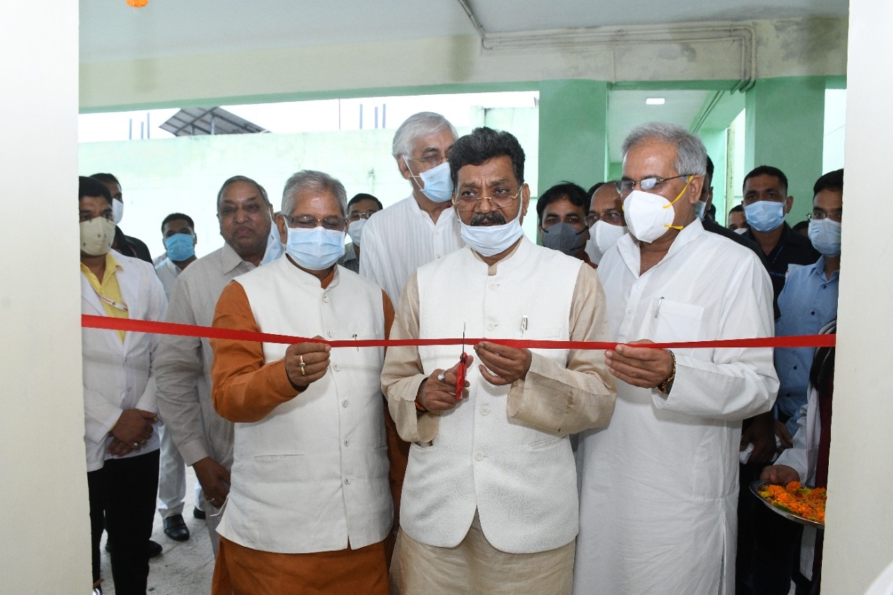 मान. विधान सभा अध्यक्ष डॉ. चरणदास महंत, मान. मुख्यमंत्री श्री भूपेश बघ...