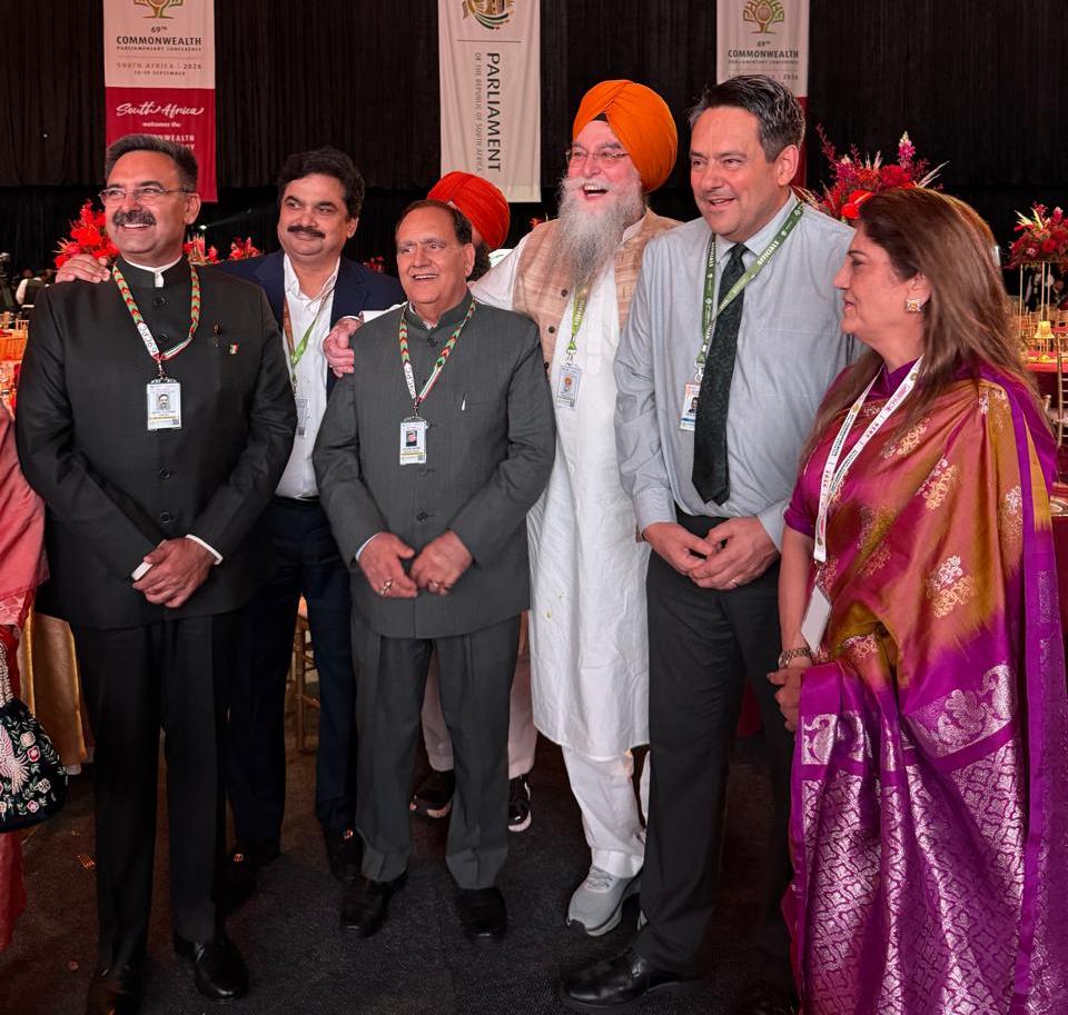  दक्षिण अफ्रीका संसद में आयोजित 69वें राष्ट्रमण्डल संसदीय सम्मेलन में ...