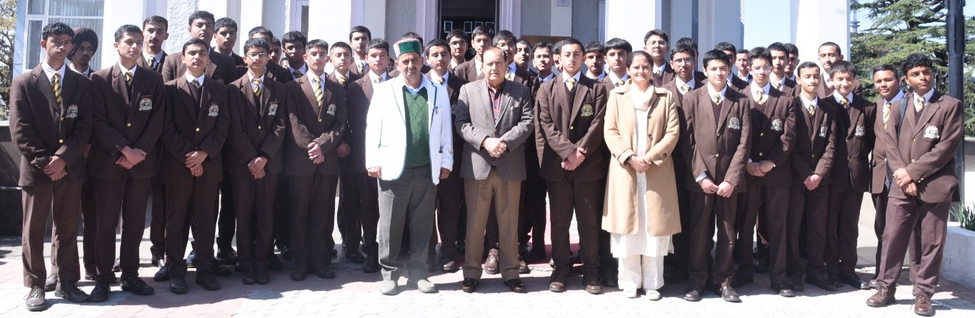 ऑकलैंड हाऊस स्कूल  तथा हि0प्र0 विश्व विद्यालय विधि विभाग के छात्र-छात्...