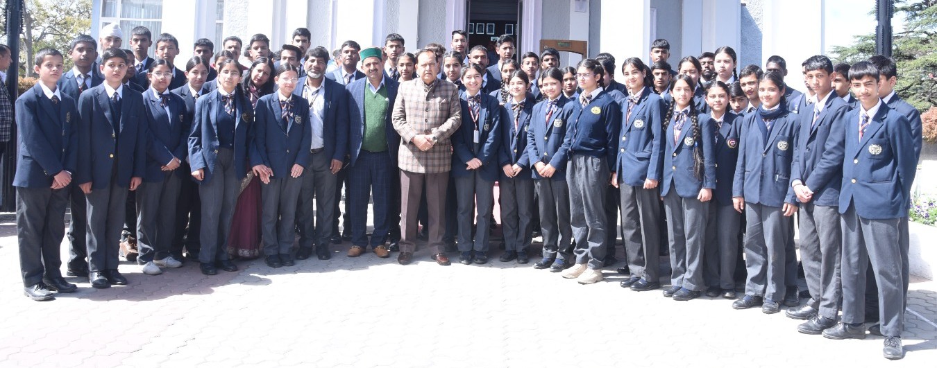 जे0सी0बी0 राजकीय वरिष्ठ माध्यमिक पाठशाला न्यू शिमला के छात्र – छात्राओ...