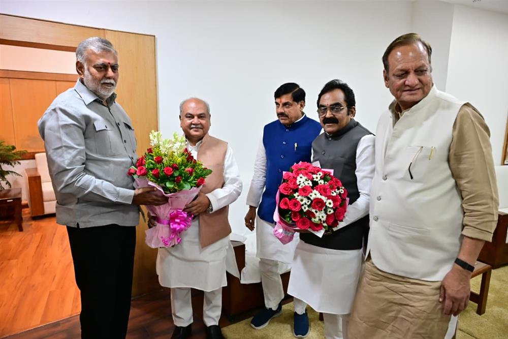 एक दिवसीय सत्र: मान. मुख्यमंत्री एवं वरिष्ठ नेताओं द्वारा माननीय विधानसभा अध्यक्ष श्री नरेंद्र सिंह तोमर जी का स्वागत (27/04/2026)