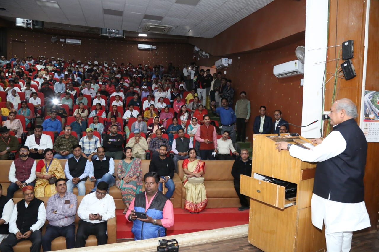 विधान सभा अध्यक्ष एवं ऊर्जा मंत्री के मुख्य आतिथ्य में ग्वालियर जिले म...