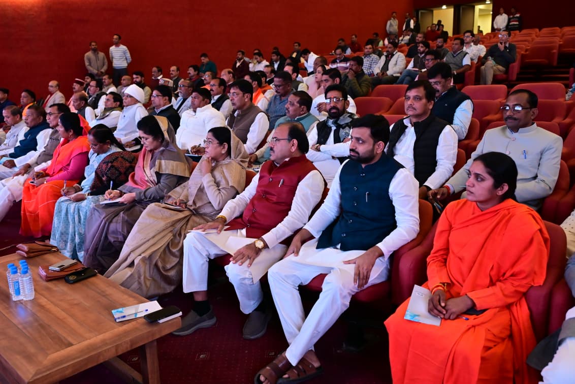 विधान सभा में नेशनल ई-विधान परियोजना (NeVA) संबंधी प्रशिक्षण कार्यक्रम...